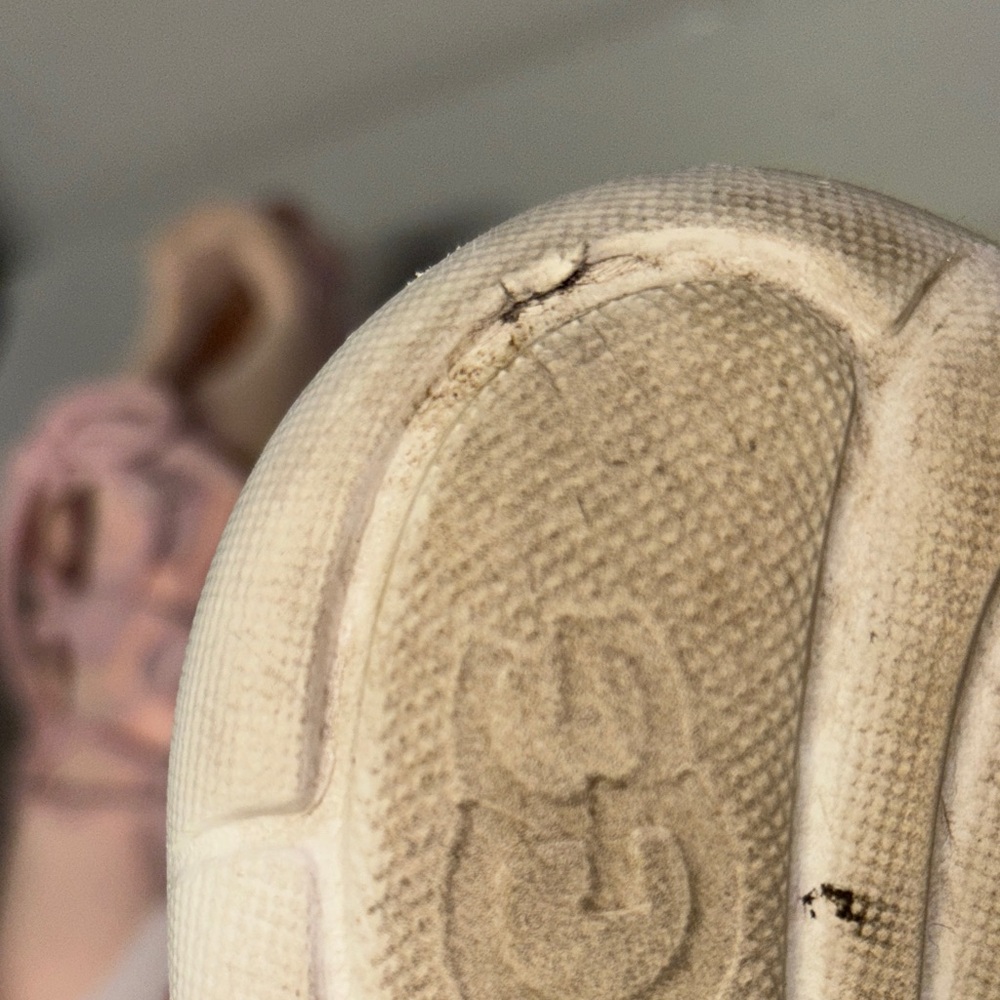 UGG Women's Pink and Cream Sneakers - Picture 11 of 13